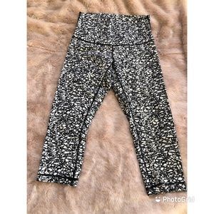 Lululemon high rise wunder under crop size 10